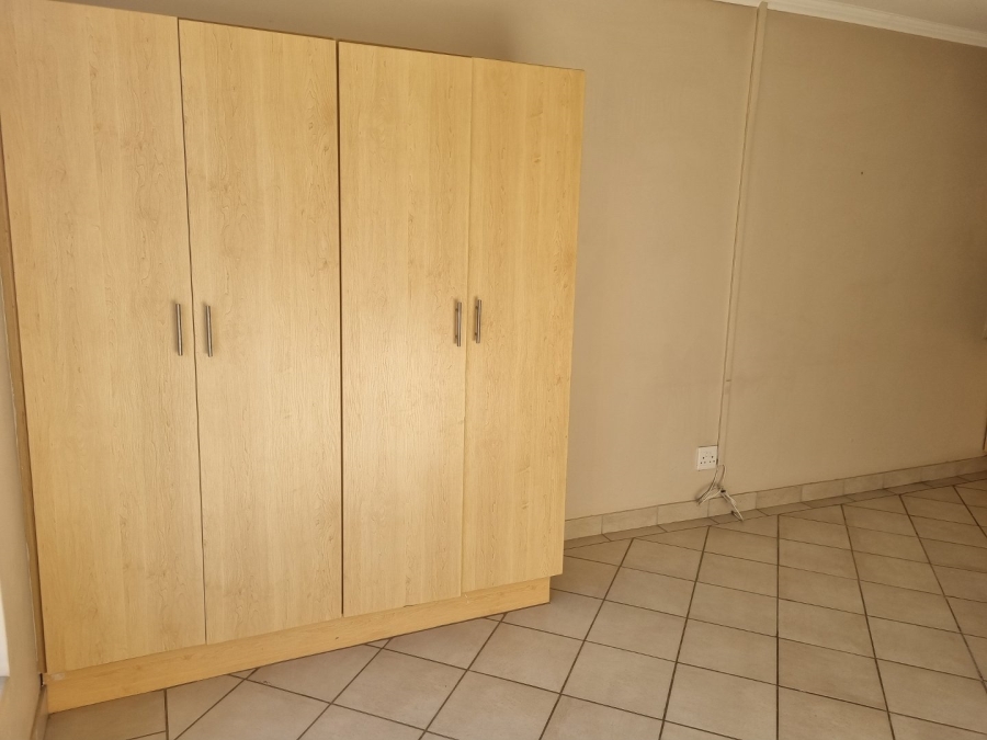 1 Bedroom Property for Sale in Vredenhof Sh Free State